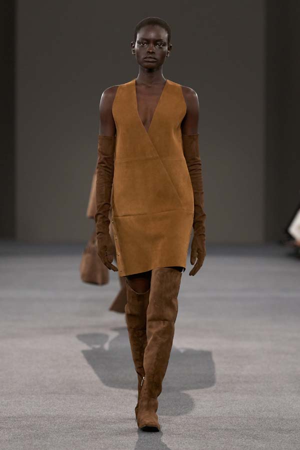 Ancient & Modern: Fall-Winter 2026 Fashion Show | Max Mara